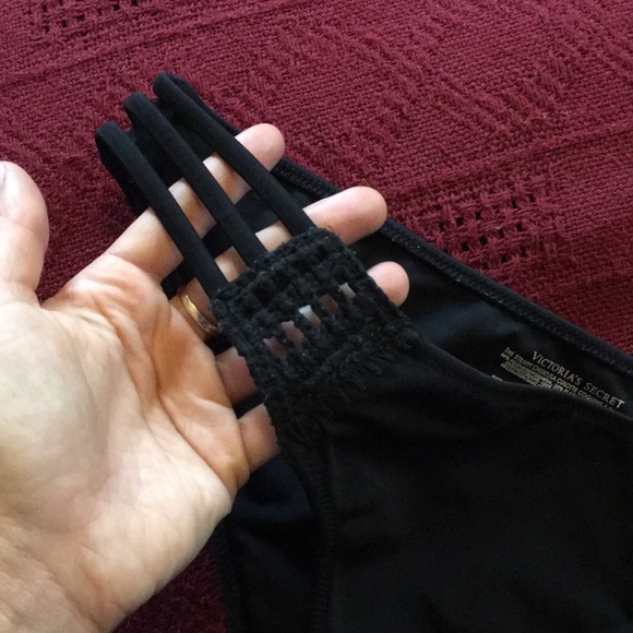 Victoria’s Secret bikini 32b + M - Picture 8 of 8